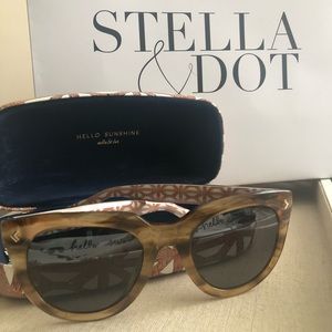 Stella & Dot Miramar Sunglasses
